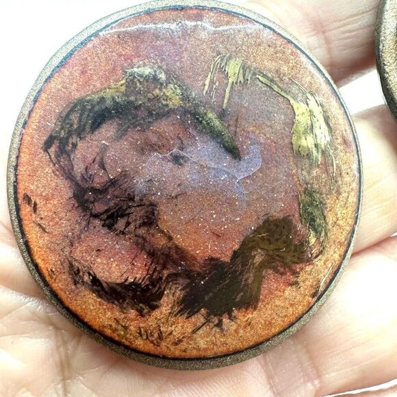 Large round artisan clip on earrings - Picture 9 of 10